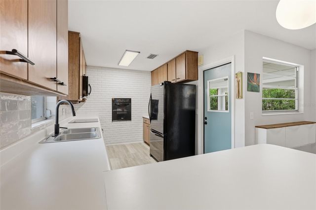 2030 NW 54TH TERRACE, Gainesville, FL 32605