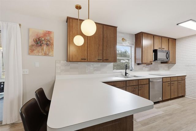 2030 NW 54TH TERRACE, Gainesville, FL 32605