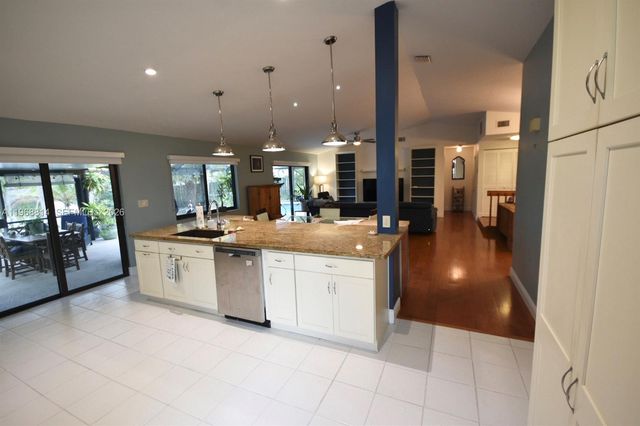 701 Blue Ridge Way, Davie, FL 33325