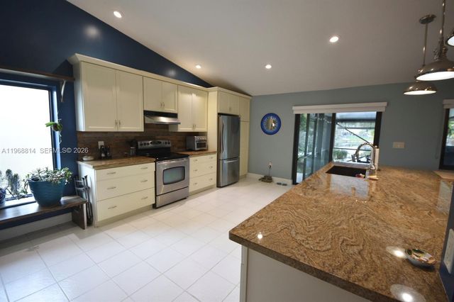 701 Blue Ridge Way, Davie, FL 33325