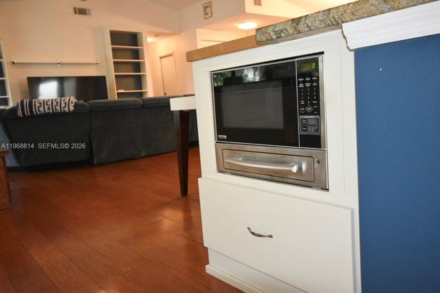 701 Blue Ridge Way, Davie, FL 33325