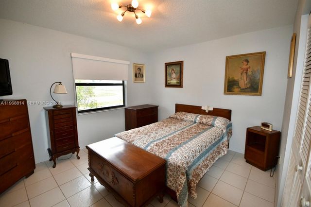 701 Blue Ridge Way, Davie, FL 33325