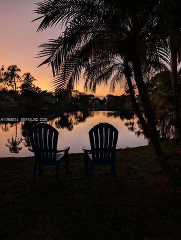 701 Blue Ridge Way, Davie, FL 33325