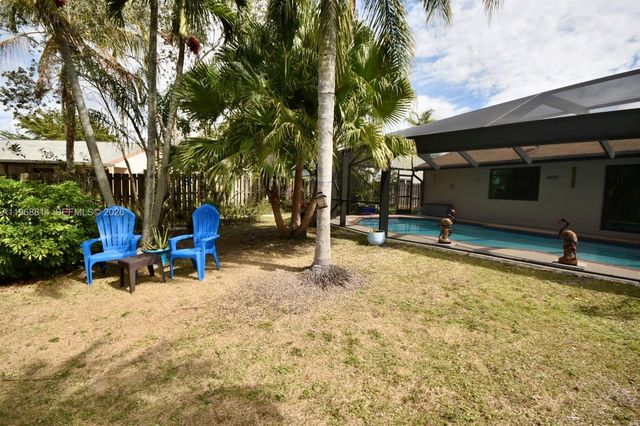 701 Blue Ridge Way, Davie, FL 33325