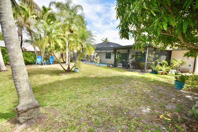 701 Blue Ridge Way, Davie, FL 33325