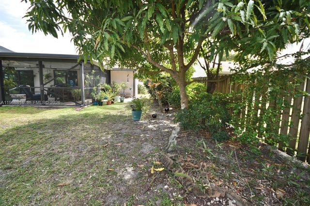 701 Blue Ridge Way, Davie, FL 33325