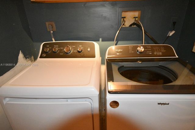 701 Blue Ridge Way, Davie, FL 33325