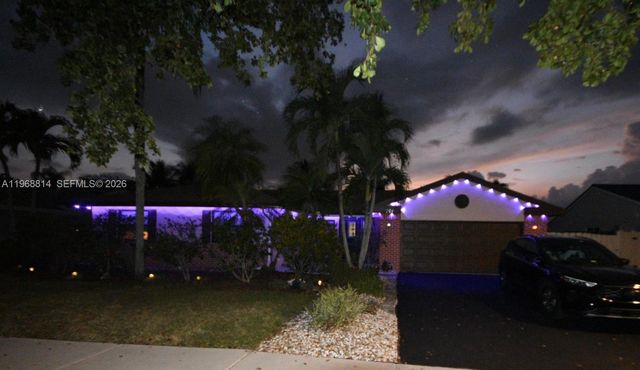 701 Blue Ridge Way, Davie, FL 33325