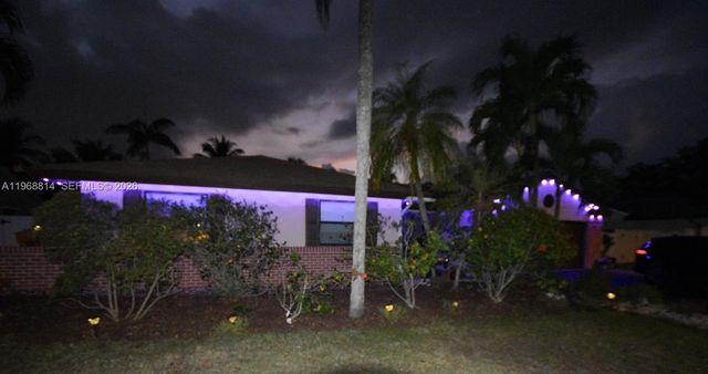 701 Blue Ridge Way, Davie, FL 33325