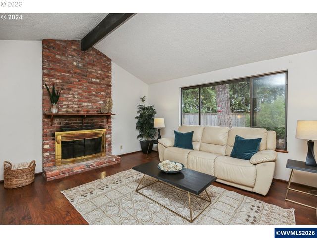 2420 Willona Dr Dr, Eugene, OR 97408