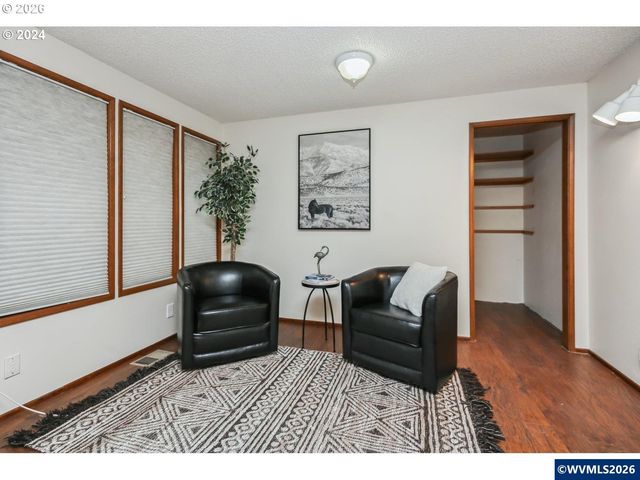 2420 Willona Dr Dr, Eugene, OR 97408