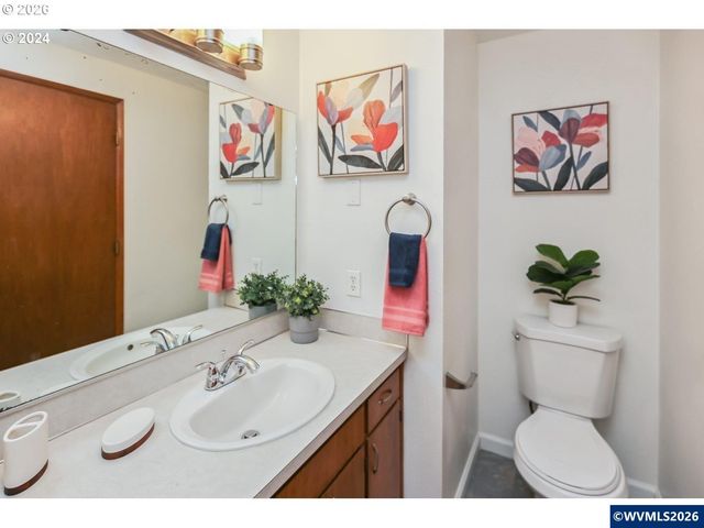 2420 Willona Dr Dr, Eugene, OR 97408