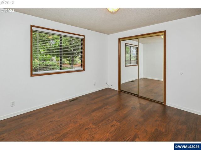 2420 Willona Dr Dr, Eugene, OR 97408