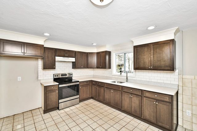 192 Fairmount Ave 1, Boston, MA 02136