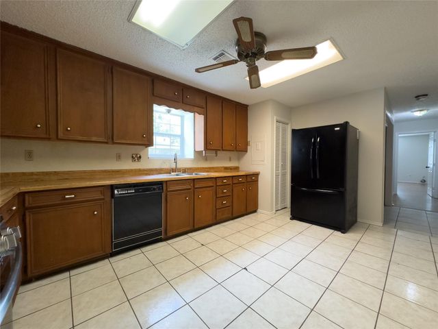 119 Marshall Street, League City, TX 77573