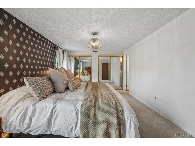 7101 W Yale Ave 902, Denver, CO 80227