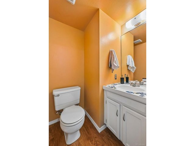 7101 W Yale Ave 902, Denver, CO 80227