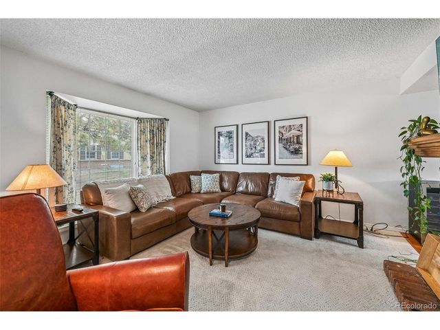 7101 W Yale Ave 902, Denver, CO 80227