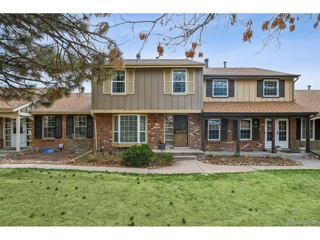 7101 W Yale Ave 902, Denver, CO 80227