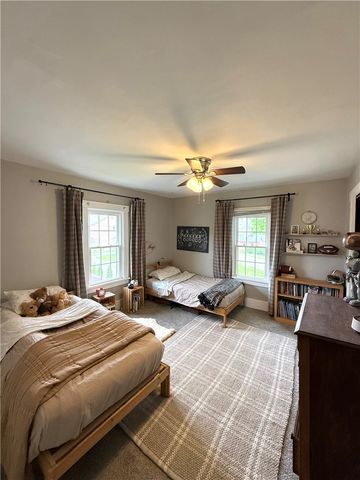 442 Jefferson Ave, Vanport, PA 15009