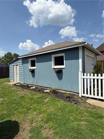 442 Jefferson Ave, Vanport, PA 15009