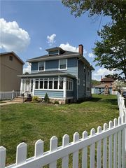 442 Jefferson Ave, Vanport, PA 15009