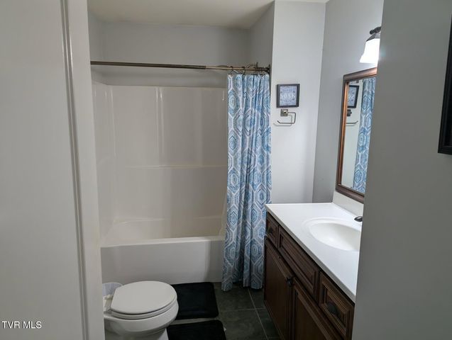 210 Falconview Drive, Church Hill, TN 37642