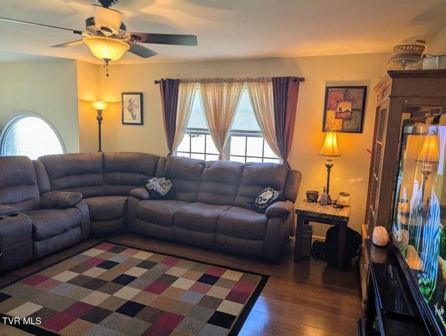 210 Falconview Drive, Church Hill, TN 37642