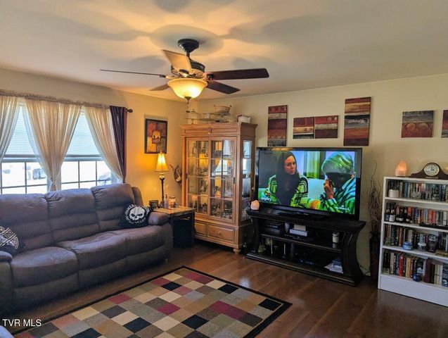 210 Falconview Drive, Church Hill, TN 37642