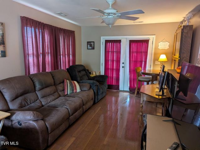 210 Falconview Drive, Church Hill, TN 37642