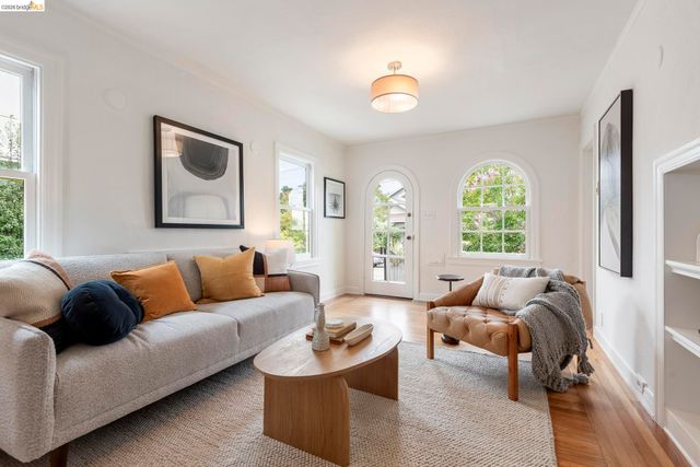 1905 Chestnut St, Berkeley, CA 94702