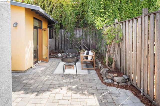 1905 Chestnut St, Berkeley, CA 94702