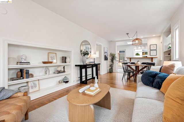 1905 Chestnut St, Berkeley, CA 94702