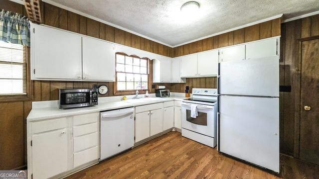 416 Robertson Avenue, Tallapoosa, GA 30176
