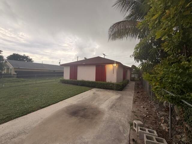 1037 17TH Street, West Palm Beach, FL 33407