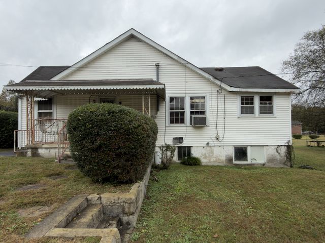 2594 Faulkner Springs Rd, Mcminnville, TN 37110