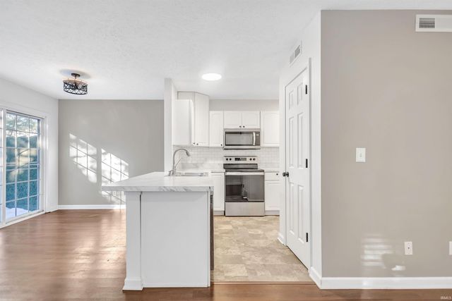 2869 S Walnut Street Pike, Bloomington, IN 47401