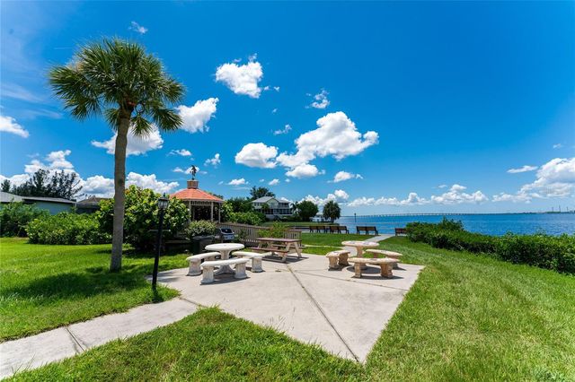 25188 MARION AVENUE D101, Punta Gorda, FL 33950
