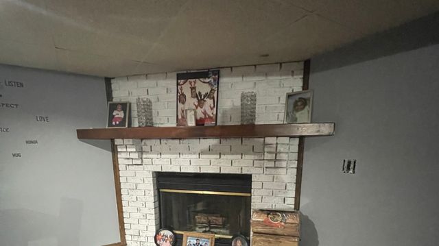 690 Renee Drive, South Elgin, IL 60177