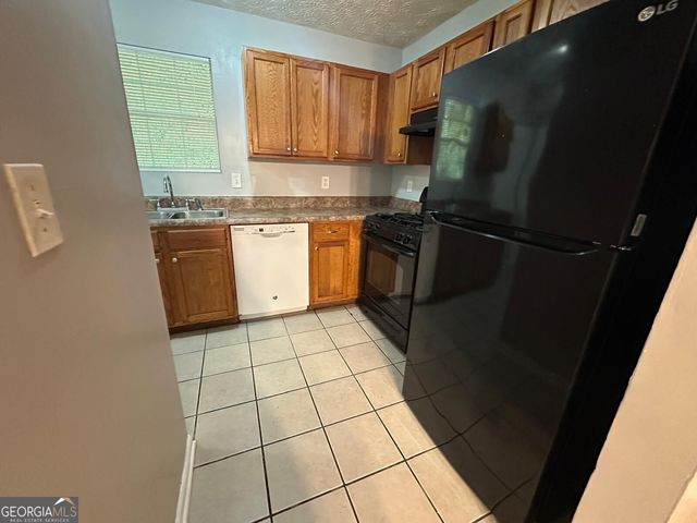 610 Waynes Court SE, Atlanta, GA 30354