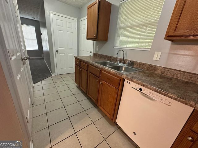 610 Waynes Court SE, Atlanta, GA 30354