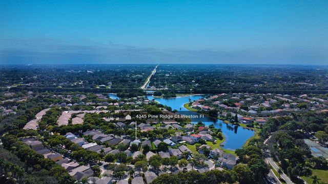 4345 Pine Ridge Ct, Weston, FL 33331