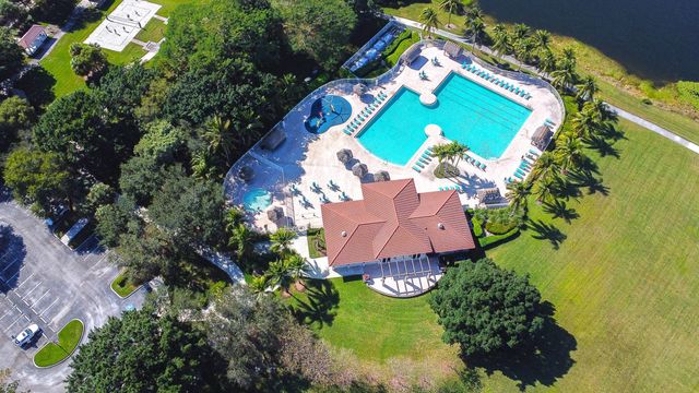 4345 Pine Ridge Ct, Weston, FL 33331