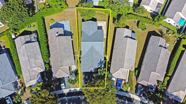 4345 Pine Ridge Ct, Weston, FL 33331