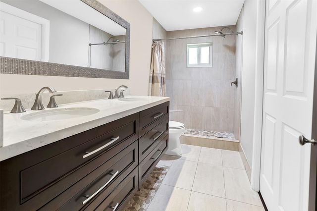 4345 Pine Ridge Ct, Weston, FL 33331