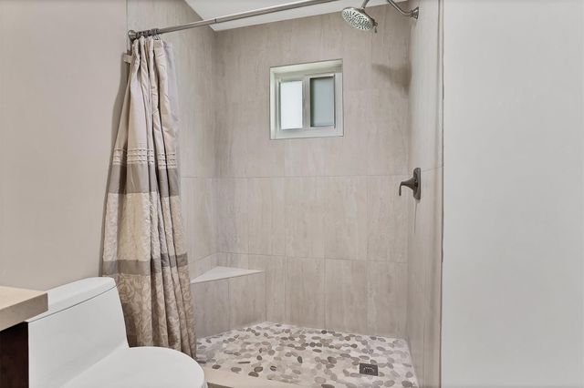 4345 Pine Ridge Ct, Weston, FL 33331