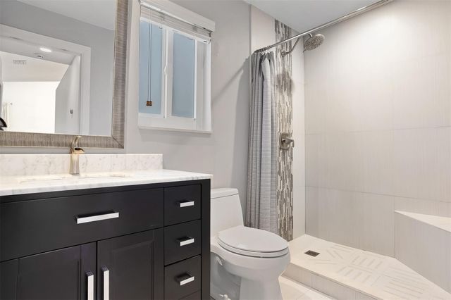 4345 Pine Ridge Ct, Weston, FL 33331