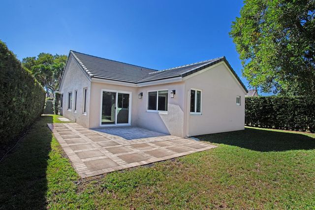 4345 Pine Ridge Ct, Weston, FL 33331