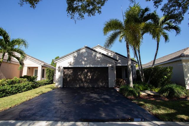 4345 Pine Ridge Ct, Weston, FL 33331