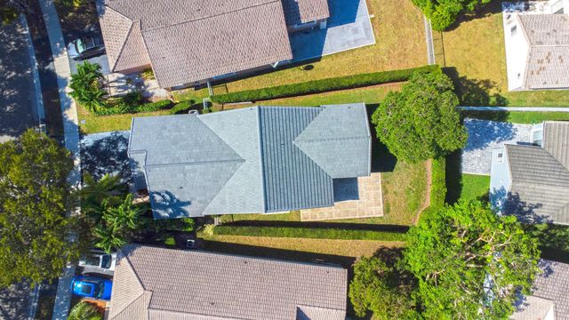 4345 Pine Ridge Ct, Weston, FL 33331